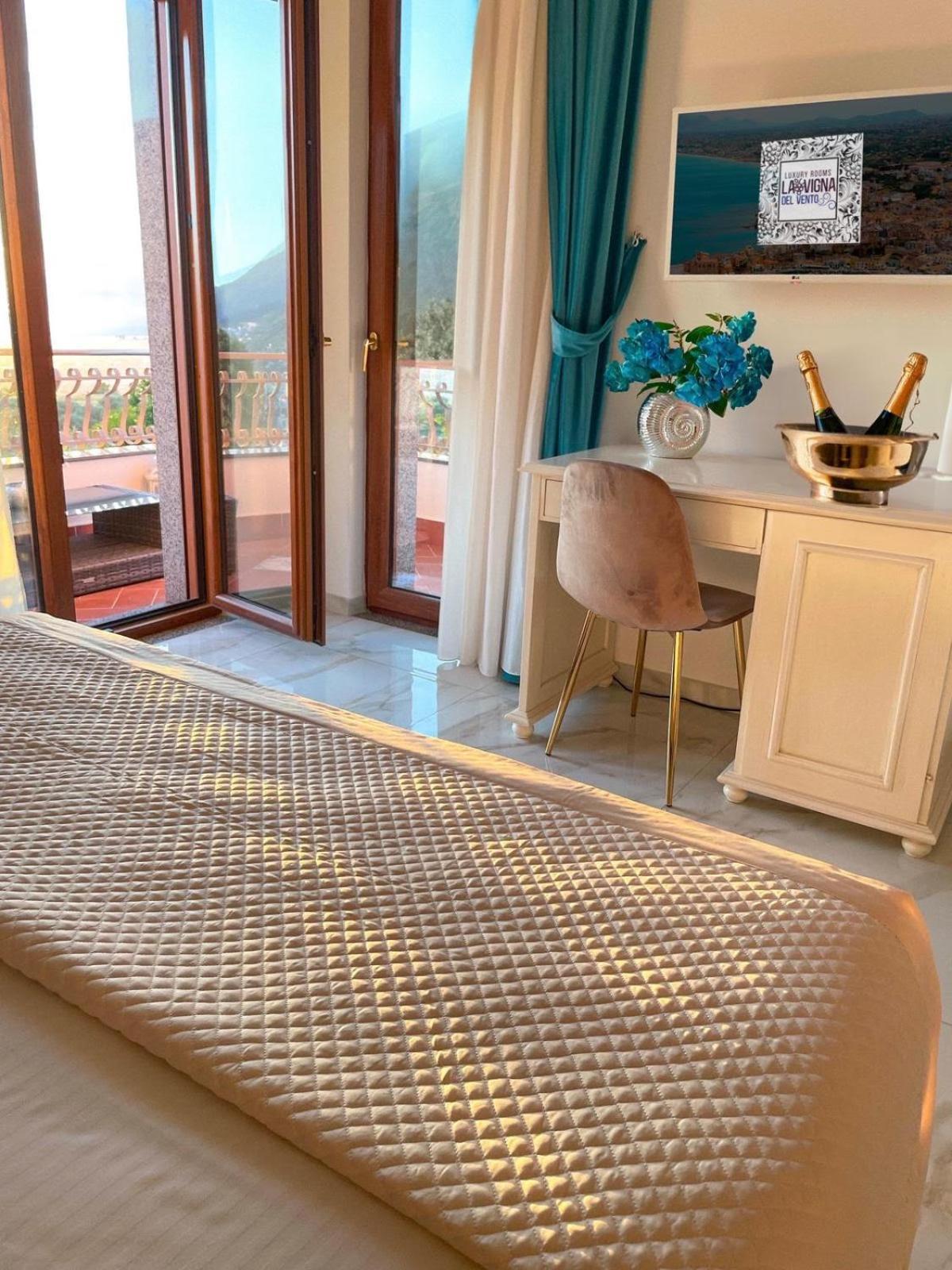 Bed and Breakfast La Vigna Del Vento Casola di Napoli Esterno foto